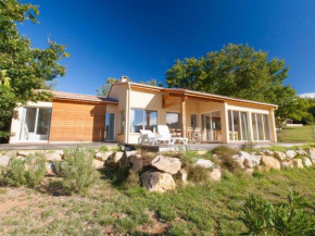 Tidy bungalow with dishwasher
